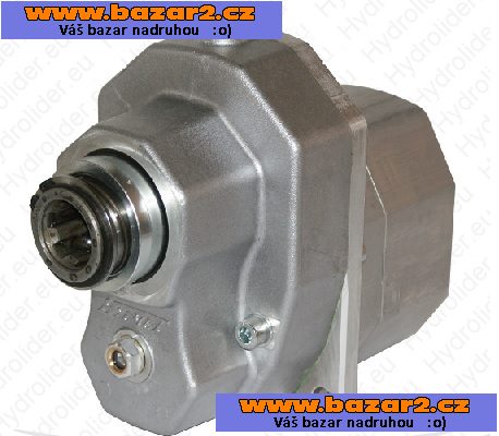 Hydraulické hadice,olejové nádrže ,manometr ,rychlospojka,hydraulický rozvaděč