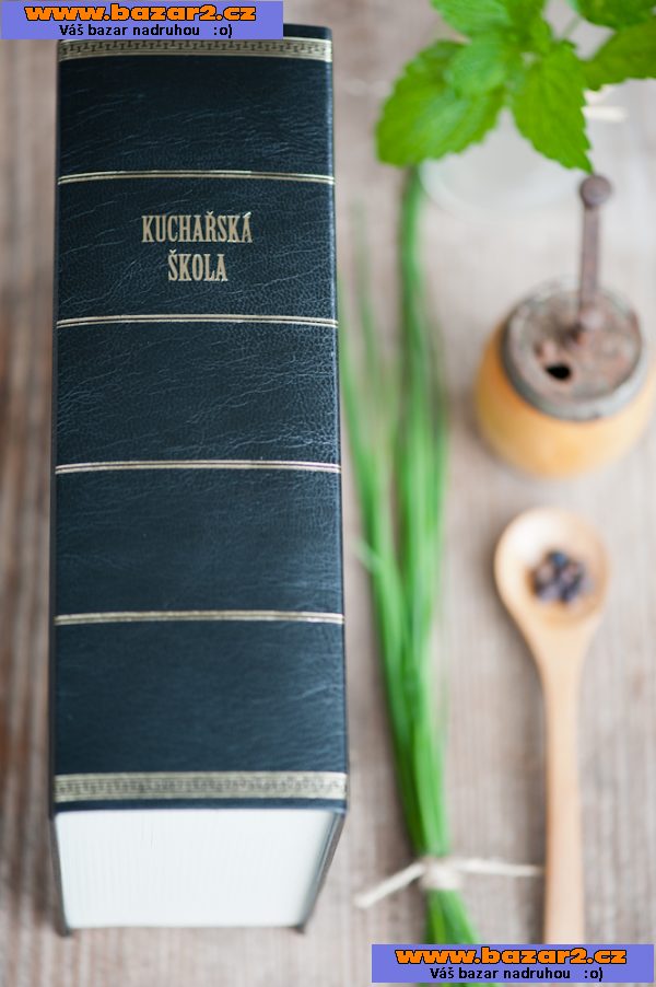 kniha receptů Kuchařská škola Marie B. Svobodové reprint původního vydání