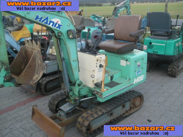 Minibagr Hanix H-08