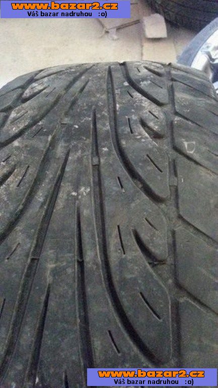 SM 4x100 7jx17 et 43 pneu 215/40 r17 