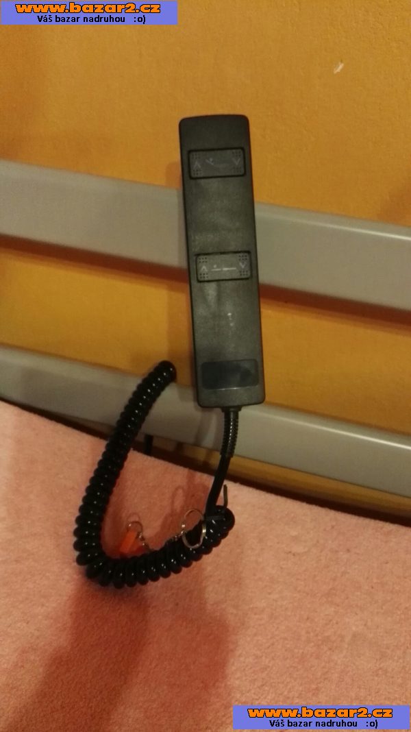 Elektrická polohovací postel  