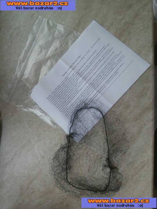 Prodám tmavě hnědou paruku z kvalitního japonského vlákna (kenakelon)