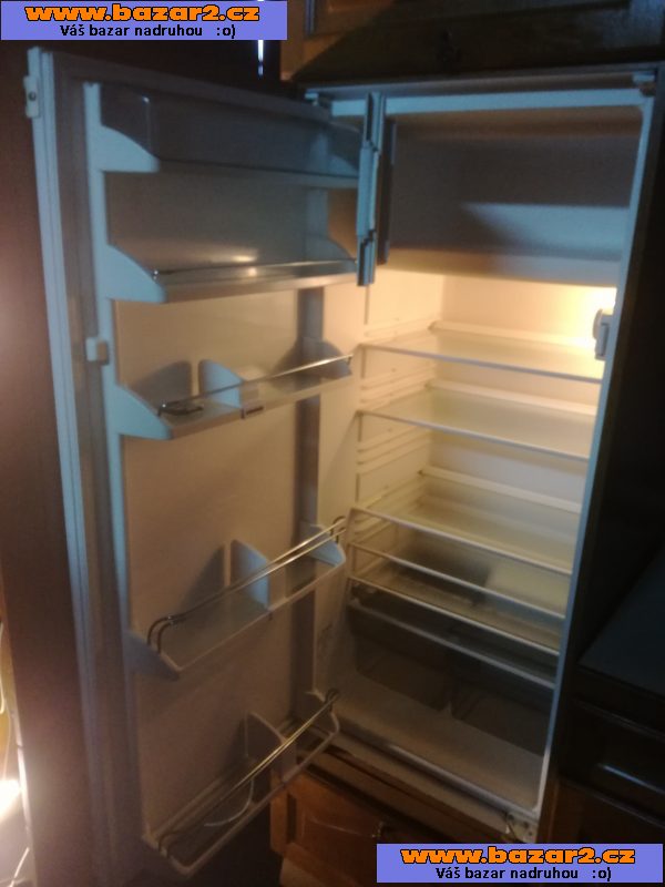  Rustikální dubová kuchyně 