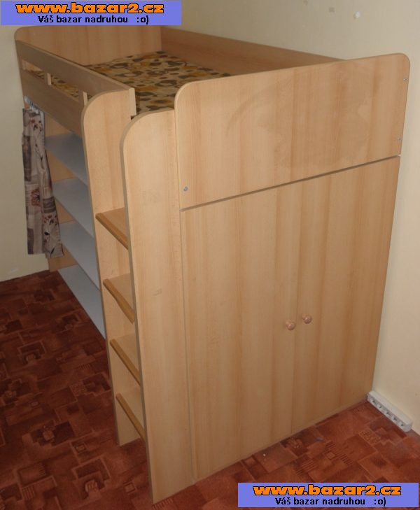 Vyvýšená dětská postel s úložným prostorem