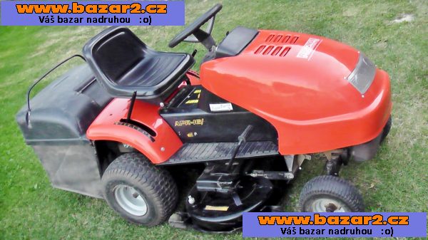POLO-profesionální / ČESKÝ!! / travní traktor Wiskonsin-APR 16-102