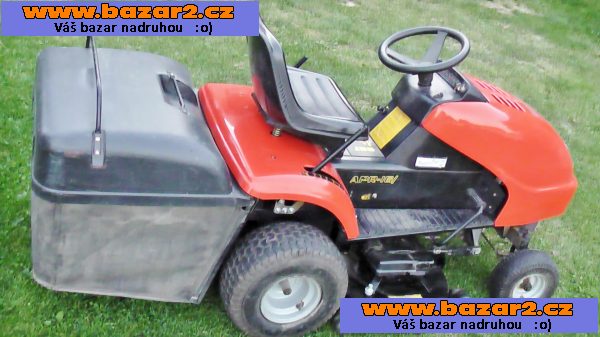 POLO-profesionální / ČESKÝ!! / travní traktor Wiskonsin-APR 16-102