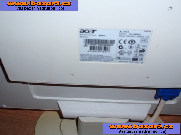 Dva monitory k PC