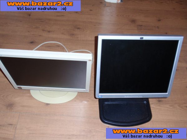 Dva monitory k PC