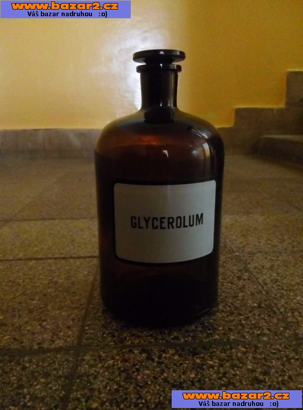 Lekarnické lahve se zabroušeným uzávěrem 