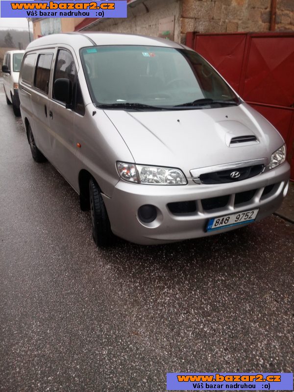 Hyundai H1 2004, 2;4D,, 6 míst