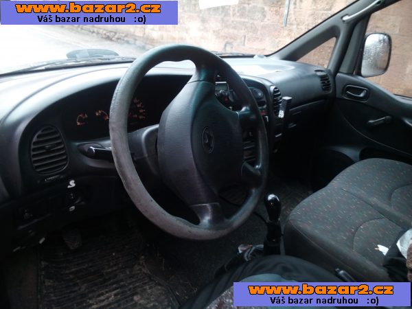 Hyundai H1 2004, 2;4D,, 6 míst