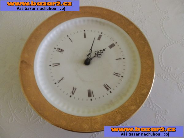 porcelánové talíře