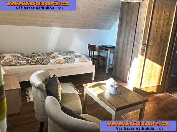 Vysoké Tatry / dobová chalúpka na prenájom v areáli Tatranský Dvor / Slovensko