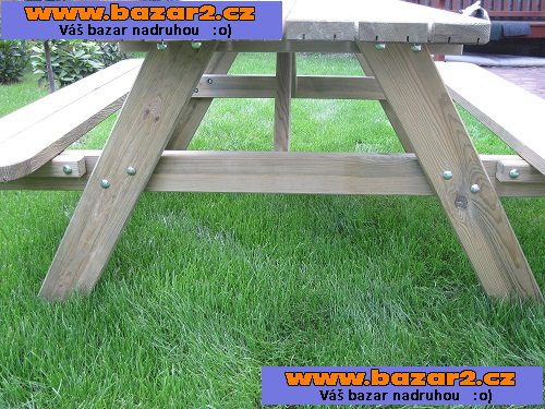 Novy Pivní set -stolo lavice pro 4/8 osob