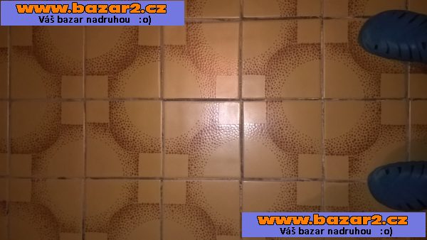 vnitřní dlažba, starší vzor