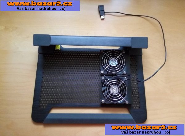 Chladící podložka Coolermaster pro 12-17