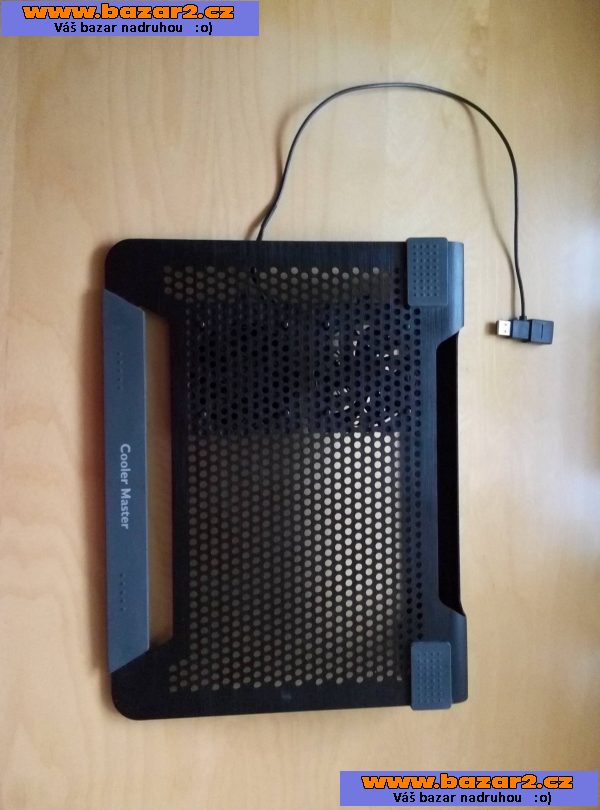 Chladící podložka Coolermaster pro 12-17