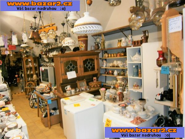 porcelánové(rokokové) provedení-hodiny stojací,česká výroba