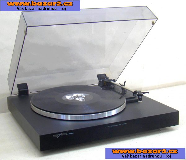 Plně automatický gramofon GRUNDIG FINE ARTS