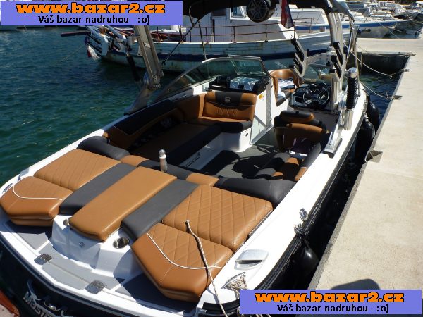 Loď Mastercraft x25