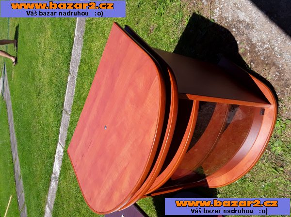 Televizní stolek a konferencí stolek
