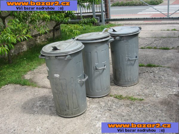  3 ks plechových popelnic