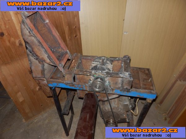 Prodám kladívkový drtič a rotor s noži