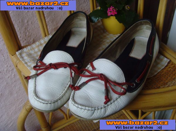 TOMY HILFIGER - baleriny velikost 39 stélka 25 i na širší nohu