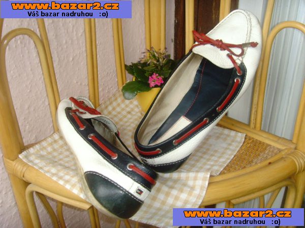 TOMY HILFIGER - baleriny velikost 39 stélka 25 i na širší nohu
