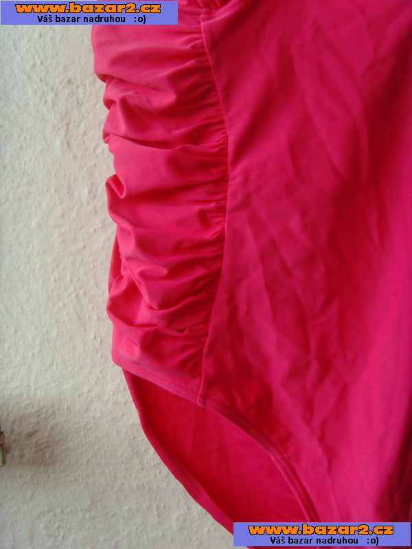 Plavky DEBENHAMS 20/50-xxxl-košíčky C-D-krásná barva