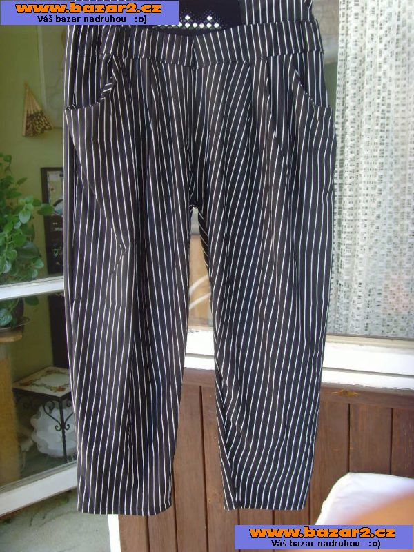 NOVÉ pružné černo-bílé kalhoty velikost XXL/XXXL- 52 - s cedulkou