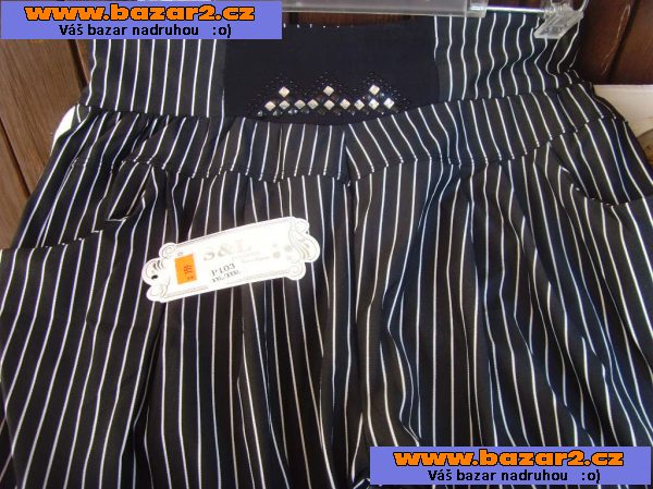 NOVÉ pružné černo-bílé kalhoty velikost XXL/XXXL- 52 - s cedulkou