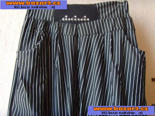 NOVÉ pružné černo-bílé kalhoty velikost XXL/XXXL- 52 - s cedulkou