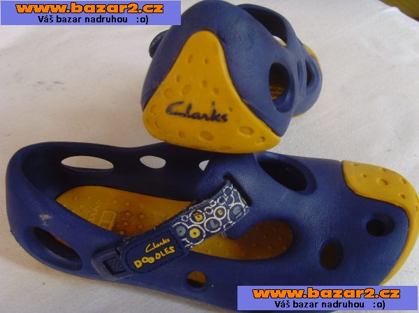 CLARKS crocs - jako nové velikost psaná 9 stélka 17cm