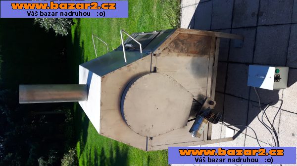 Nerezový krb  na grilování  prasátka,krůty,jehněte, kuřat  a pod..