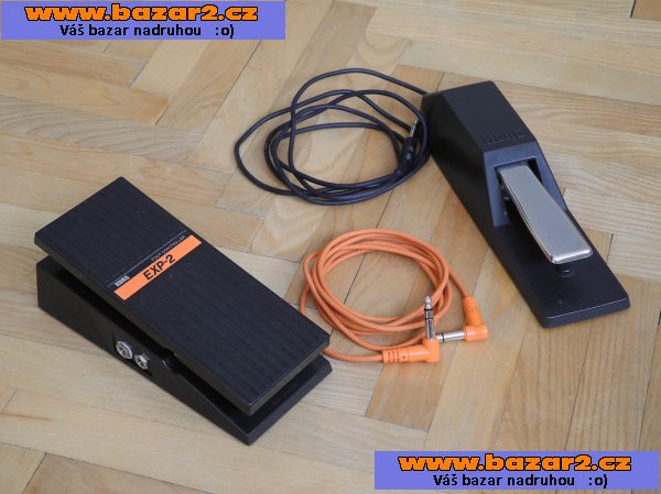 Korg X5D a příslušenství