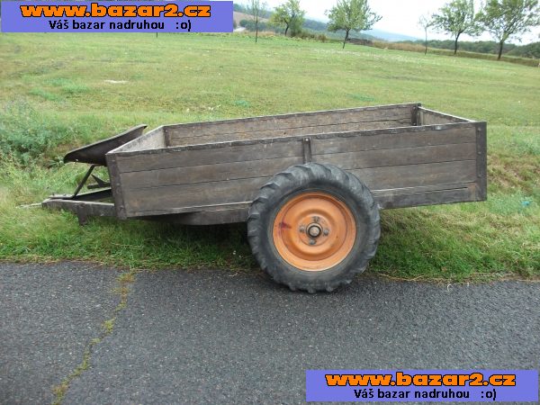 přívěs za malotraktor