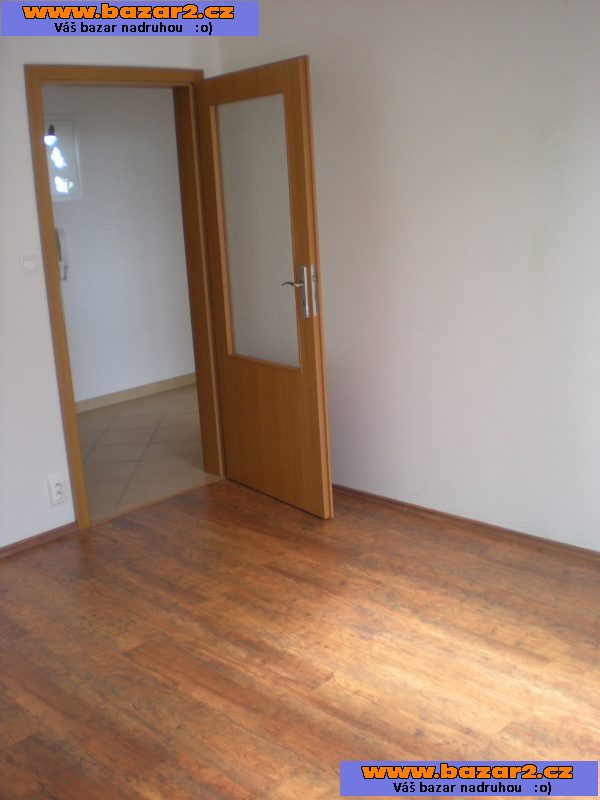 Pronájem cihlového bytu 2+KK s 15 m2 balkonem v Brně-Bystrci  