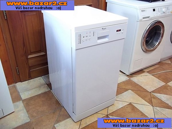 Myčka nádobí WHIRLPOOL displej