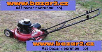 Benzinova sekacka na travu