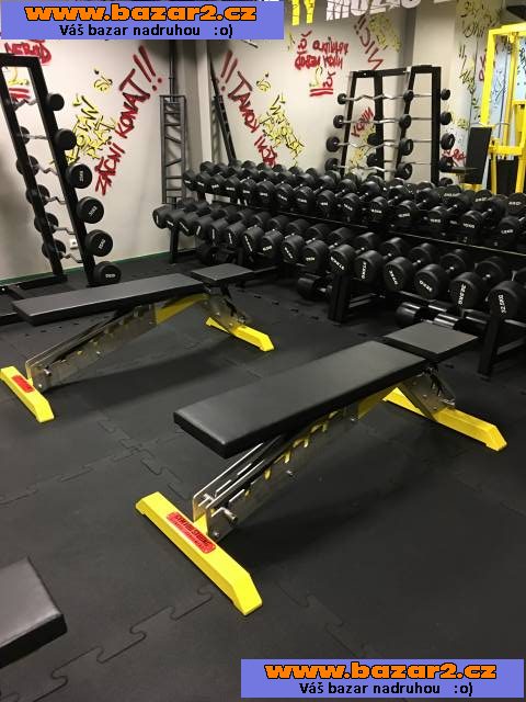 Fitness stroje