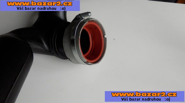 Mercedes-Benz 320 CDI sací potrubí 