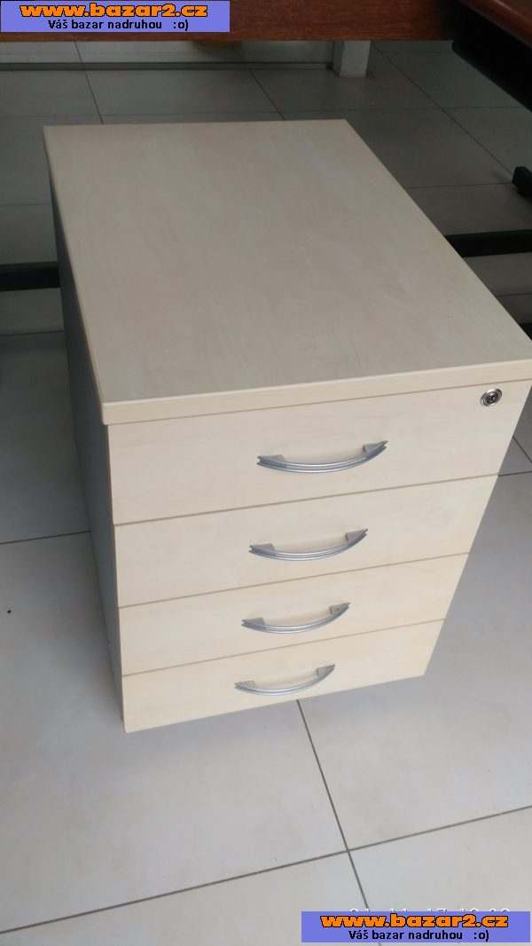 Kancelářský nábytek