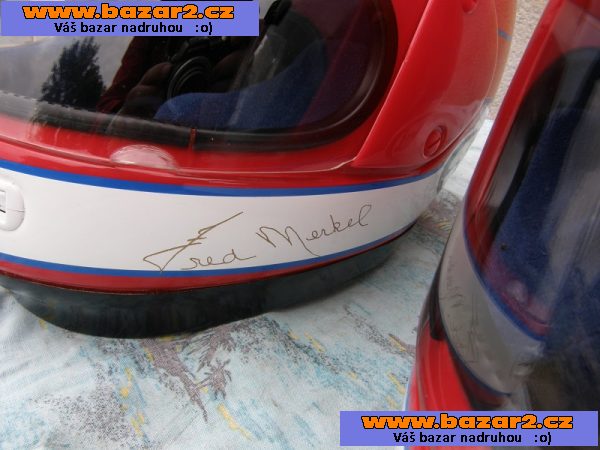 Motopřilby- ARAI.