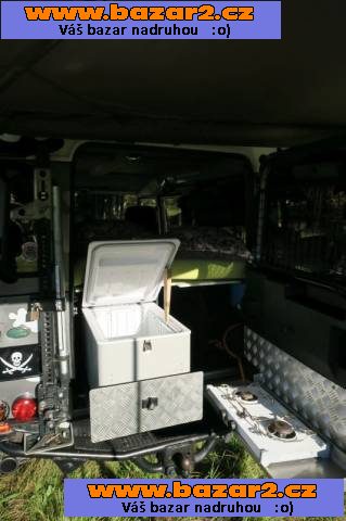 Land Rover Defender 110 STW 2.4 Expediční - obytné