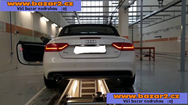 Audi A5 2.0 TDI cabrio S-line,navigace r.v.2013/11