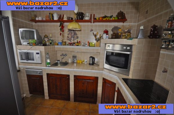 Majitel prodá dům u Prahy přímému zájemci