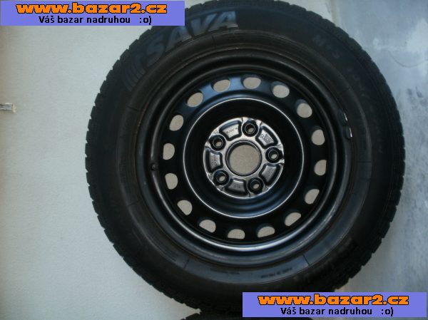 PNEU NA DISKÁCH -PLECH- ZIMNÍ 195/65 R 15 M+S 91 T.   SAVA.