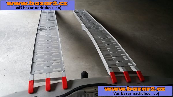 Nájezdy - hliníkové skládací rampy - 680 kg