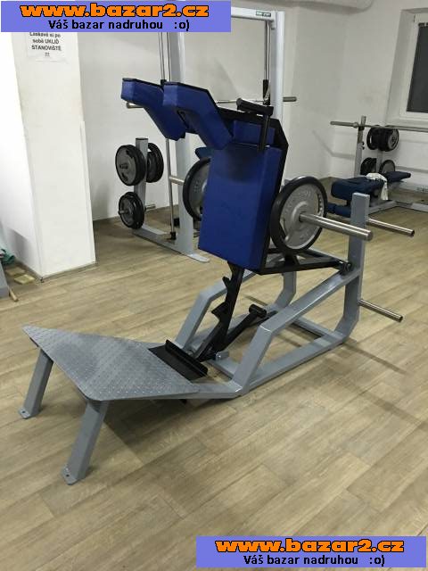 Fitness stroje V - squat machine